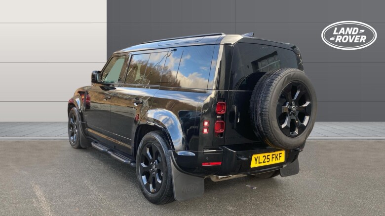 Land Rover Defender 3.0 D250 X-Dynamic SE 110 5dr Auto Diesel Estate